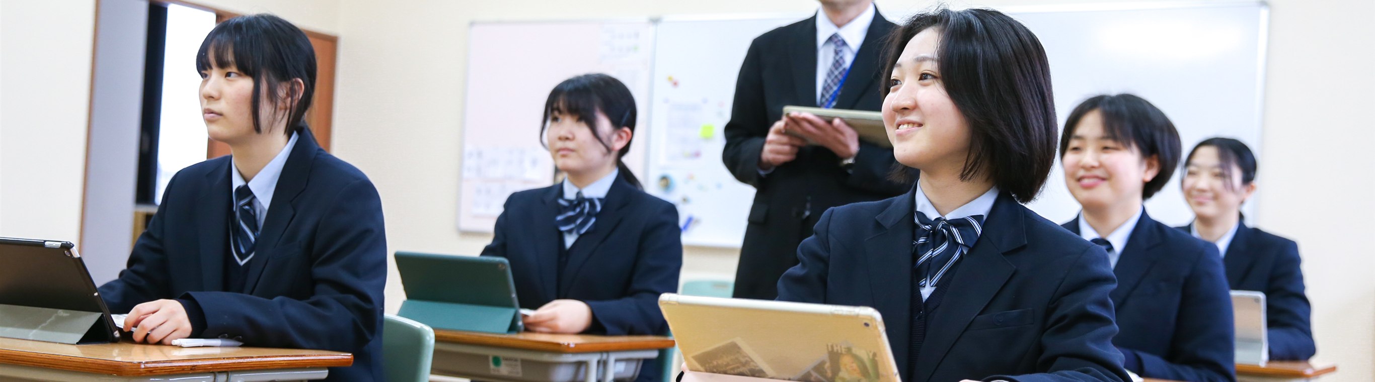 採用情報